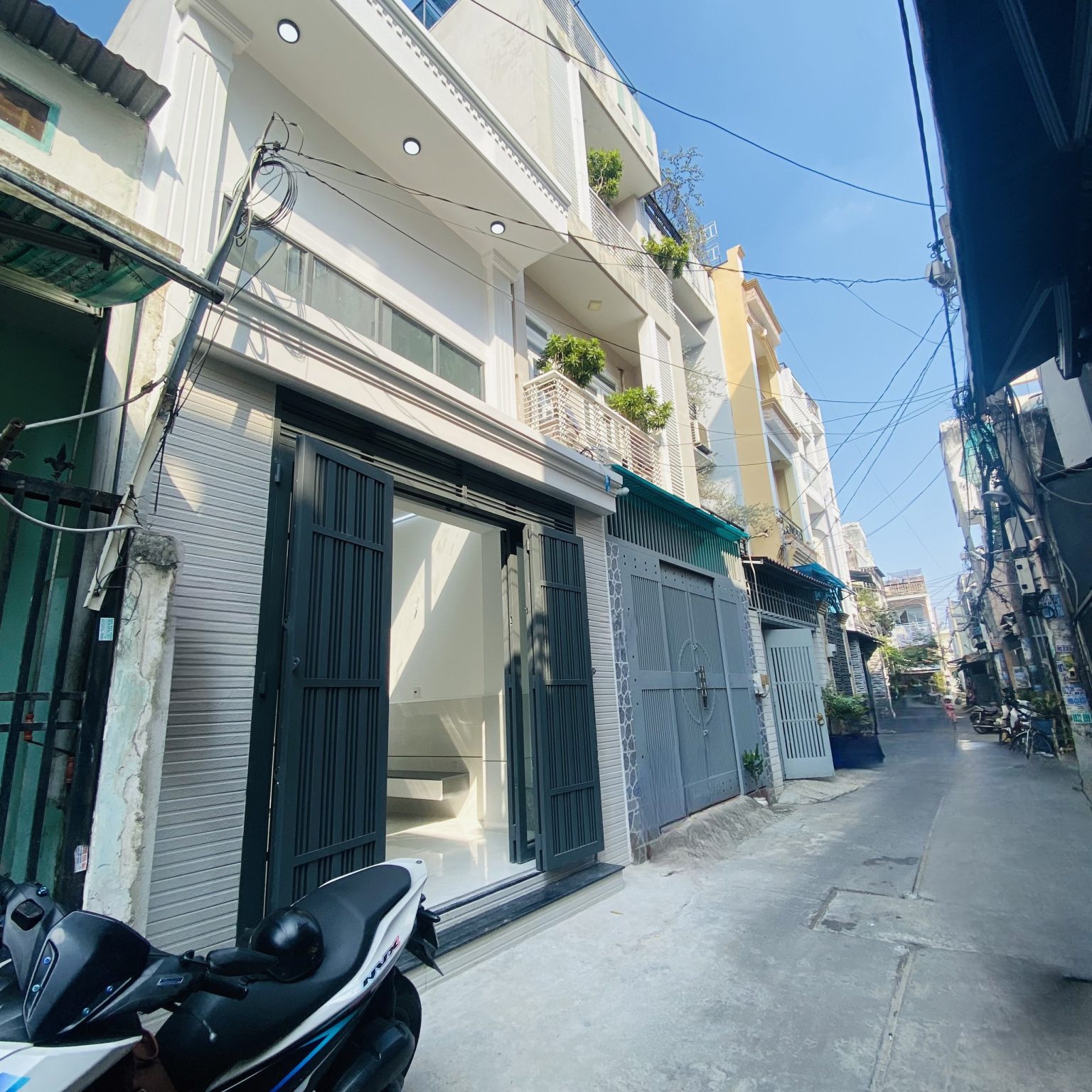 bán nhà mới xây Phường Bình Trị Đông