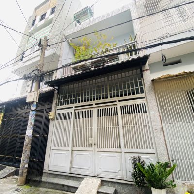 bán nhà mặt tiền công viên Kênh Nước Đen
