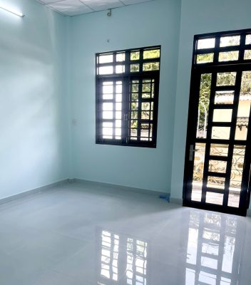 bán nhà gần ngã tư bốn xã