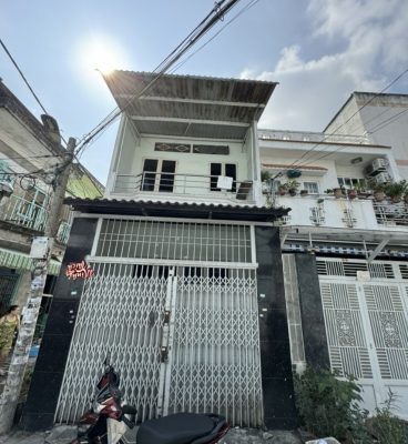 nhà bán ngay ngã tư bốn xã