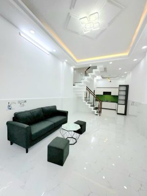 bán nhà gần ngã tư Bốn Xã